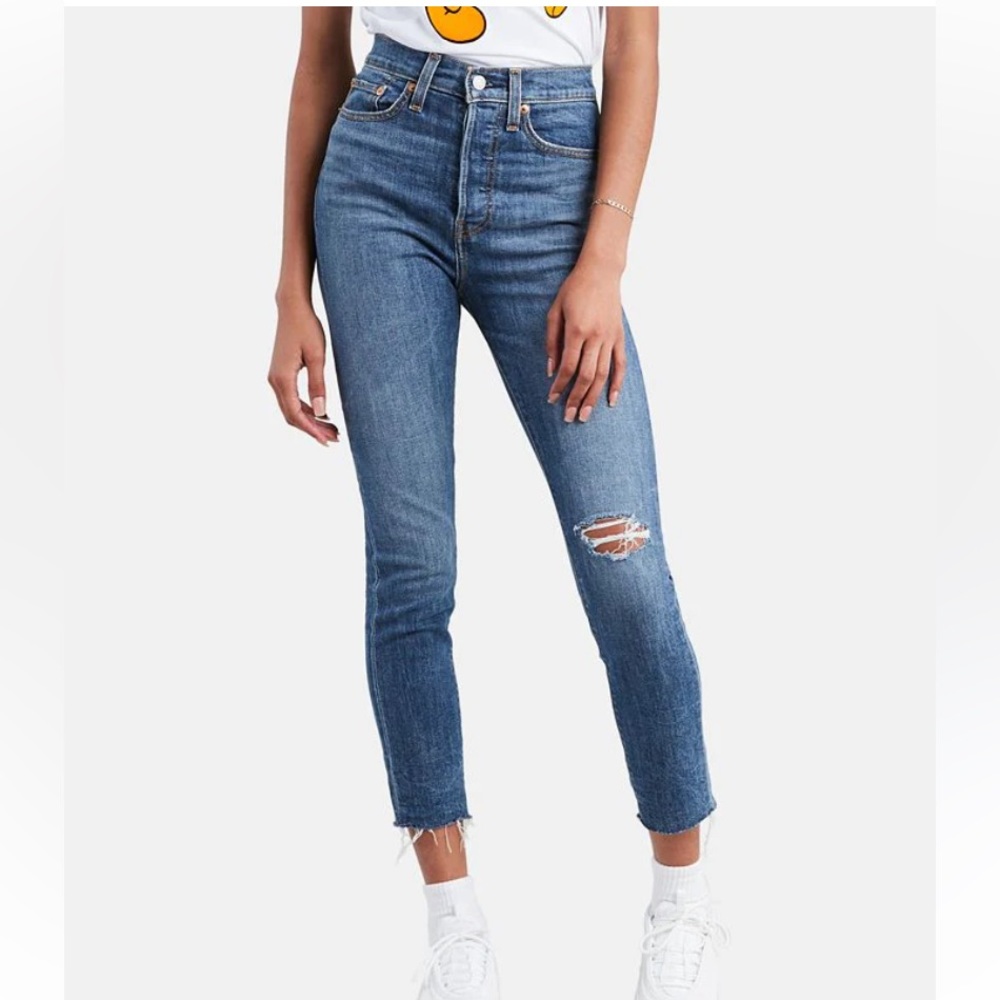 Levi’s Wedgie Skinny Distressed Raw Hem Button Fly Jeans Size 27